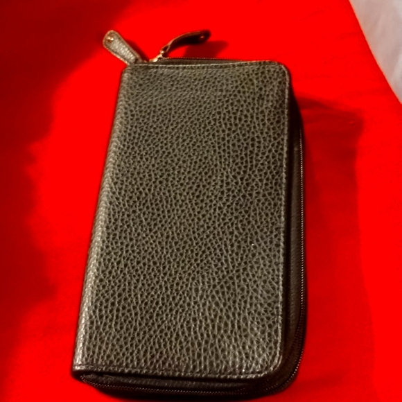 Jessica Simpson Wallet - Picture 2 of 3